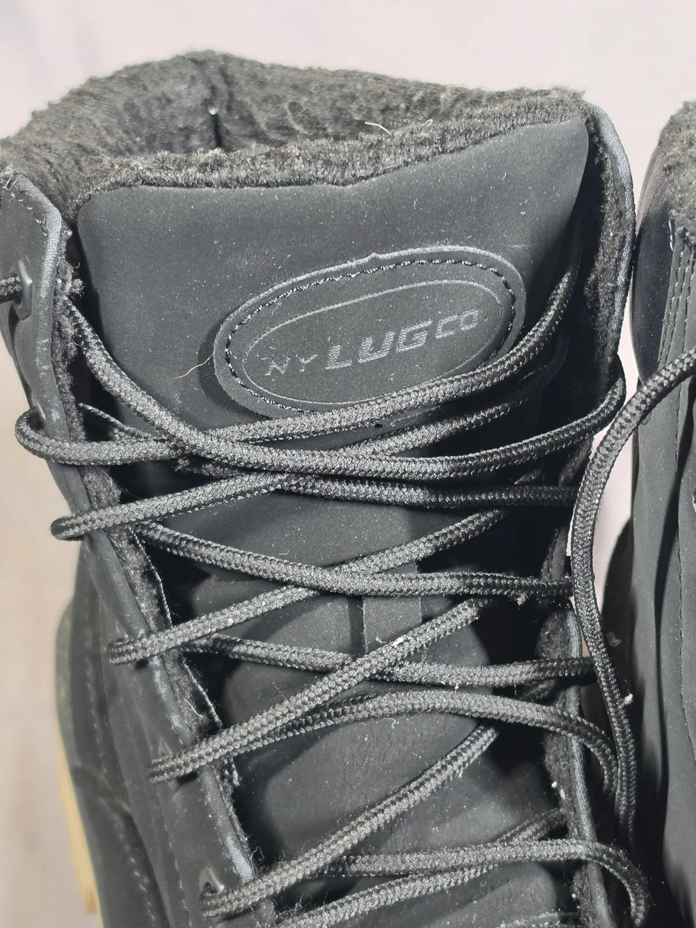 Lugz Men’s 10.5 Black Faux Fur Lined Work Boots Gum Lug Sole Winter Y2K